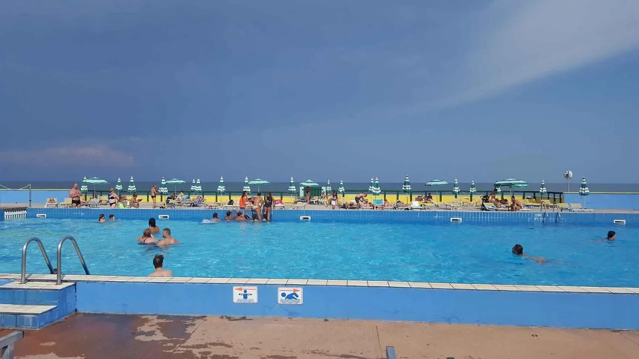 Holiday home Mobilehomes In Rosolina Mare 33791