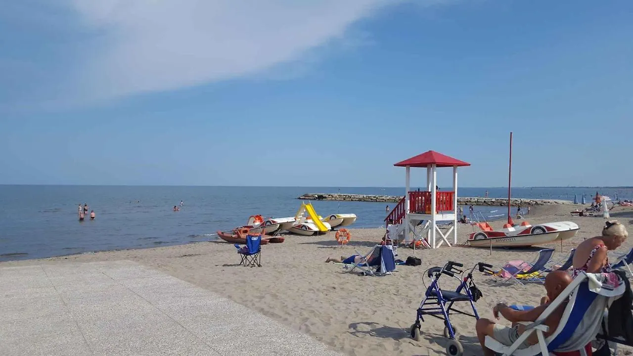 Holiday home Mobilehomes In Rosolina Mare 33791